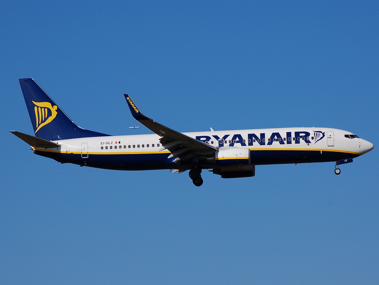 EI-DLZ - 737-8AS(WL) - Ryanair - STN - 04-03-2008