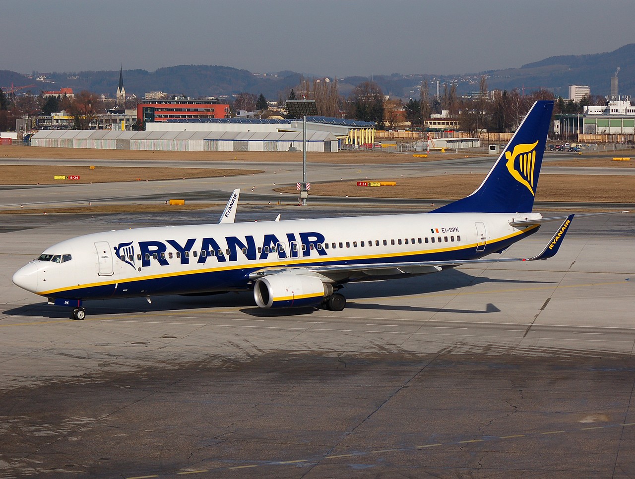 EI-DPK - 737-8AS(WL) - Ryanair - SZG - 17-02-2008