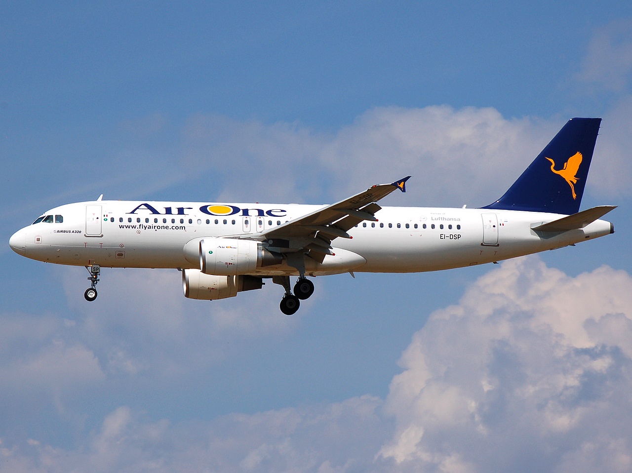EI-DSP - A320-216 - Air One - CPH - 18-06-2008