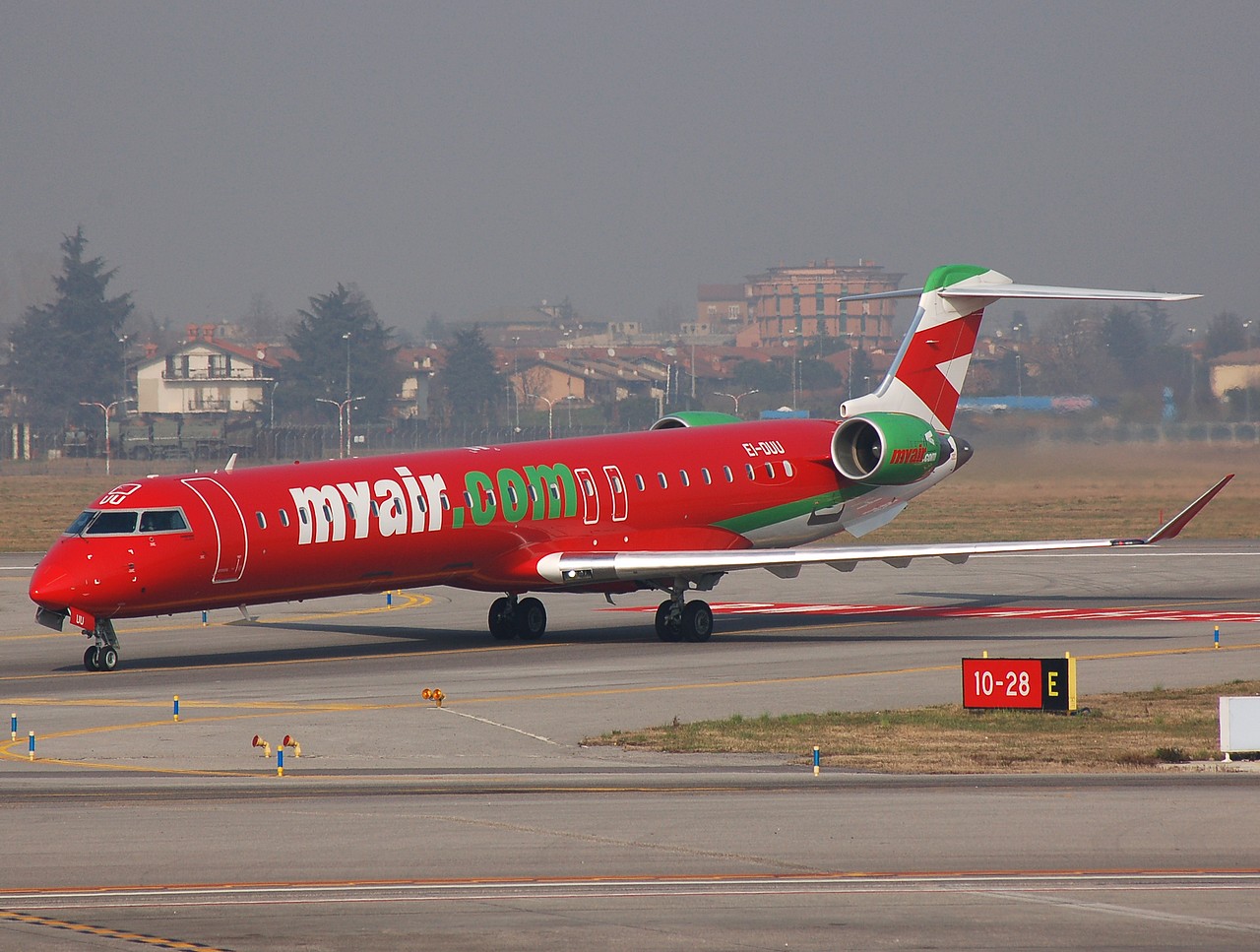 EI-DUU - CRJ-900ER - Myair - BGY - 26-02-2008