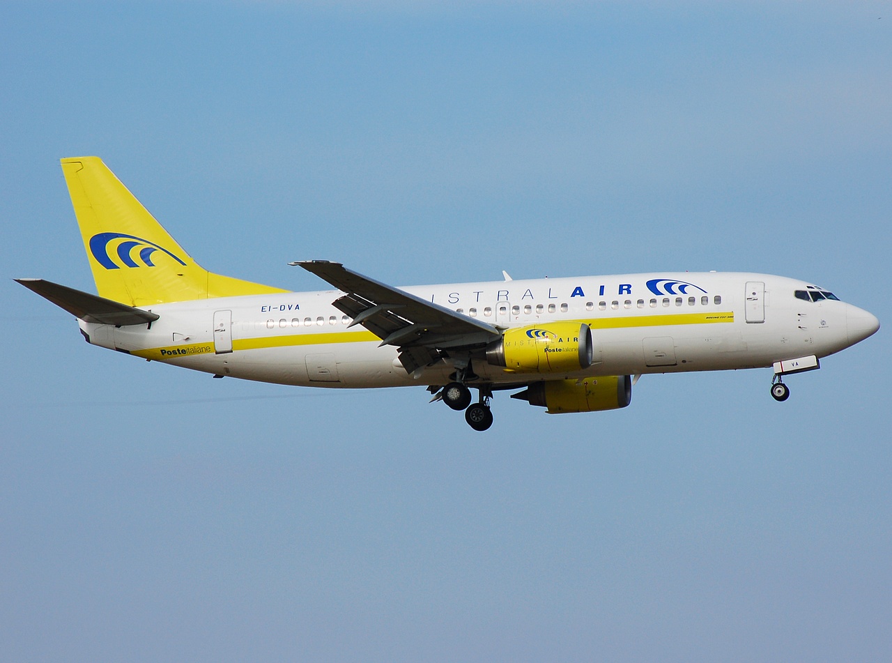 EI-DVA - 737-36E - Mistral Air - FCO - 11-06-2008