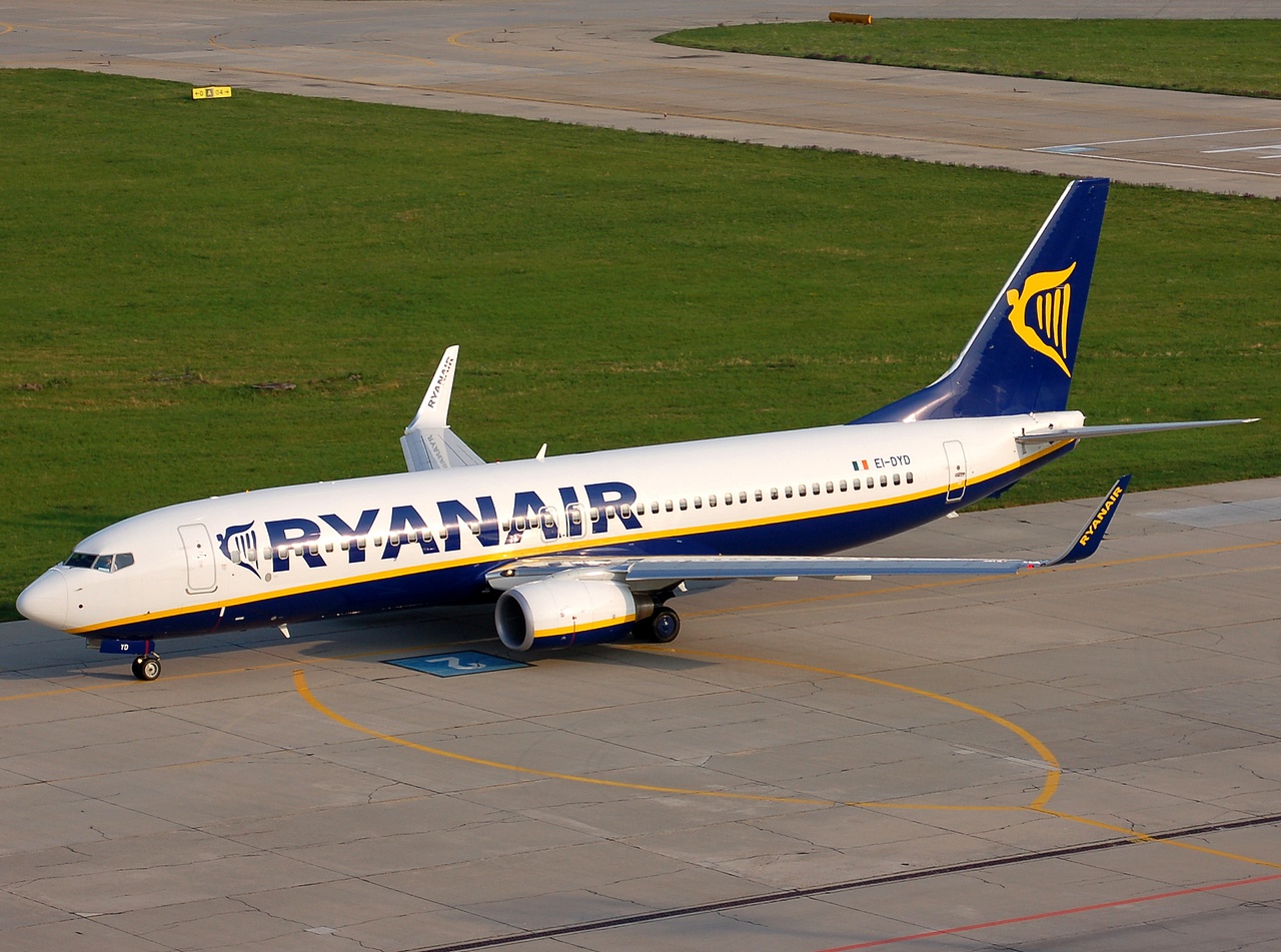 EI-DYD - 737-8AS(WL) - Ryanair - BTS - 03-07-2008