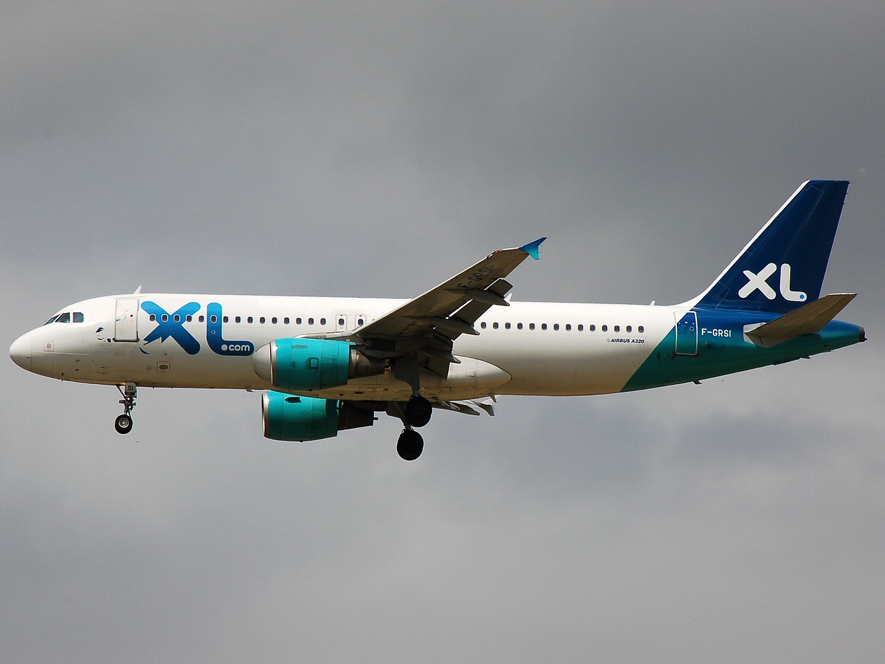F-GRSI - A320-214 - XL Airways France - CDG - 09-07-2008