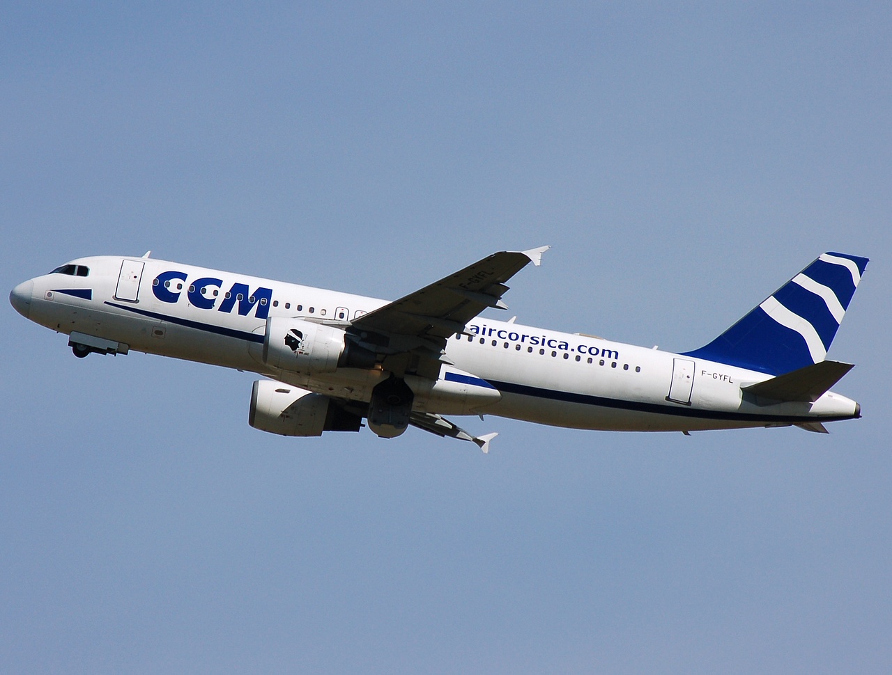 F-GYFL - A320-214 - CCM Airlines - ORY - 10-07-2008