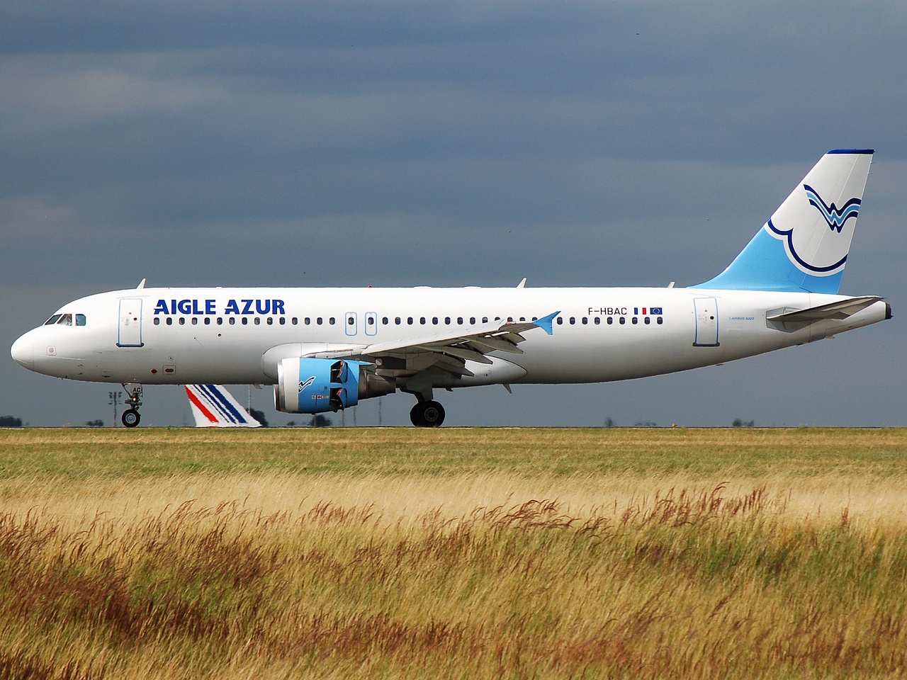 F-HBAC - A320-214 - Aigle Azur - CDG - 09-07-2008