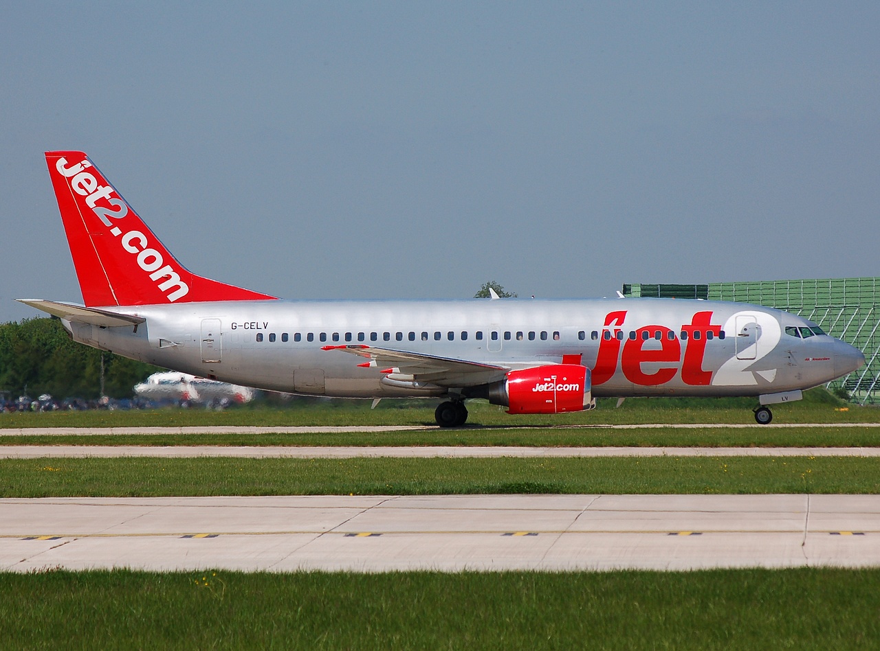 G-CELV - 737-377 - Jet2 - MAN - 14-05-2008
