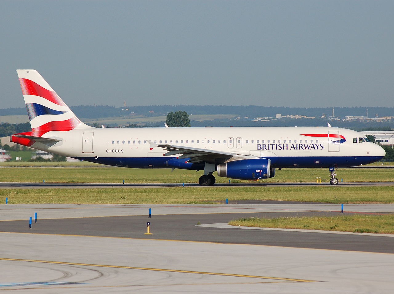 G-EUUS - A320-232 - British Airways - PRG - 01-07-2008