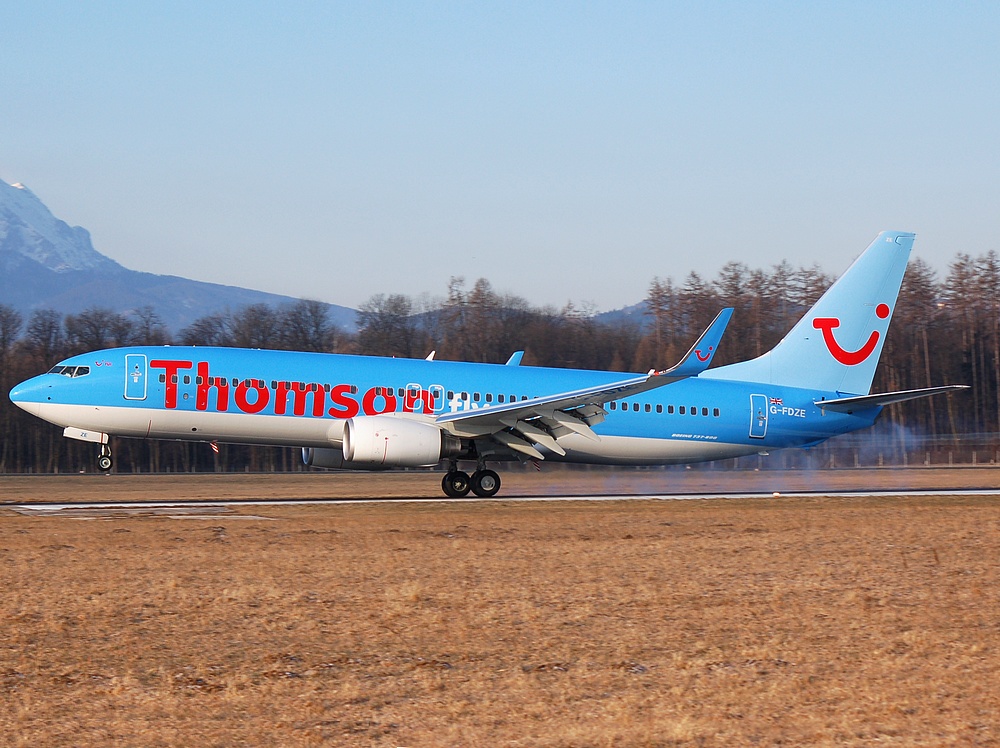 G-FDZE - 737-8K5(WL) - Thomsonfly - SZG - 19-02-2008