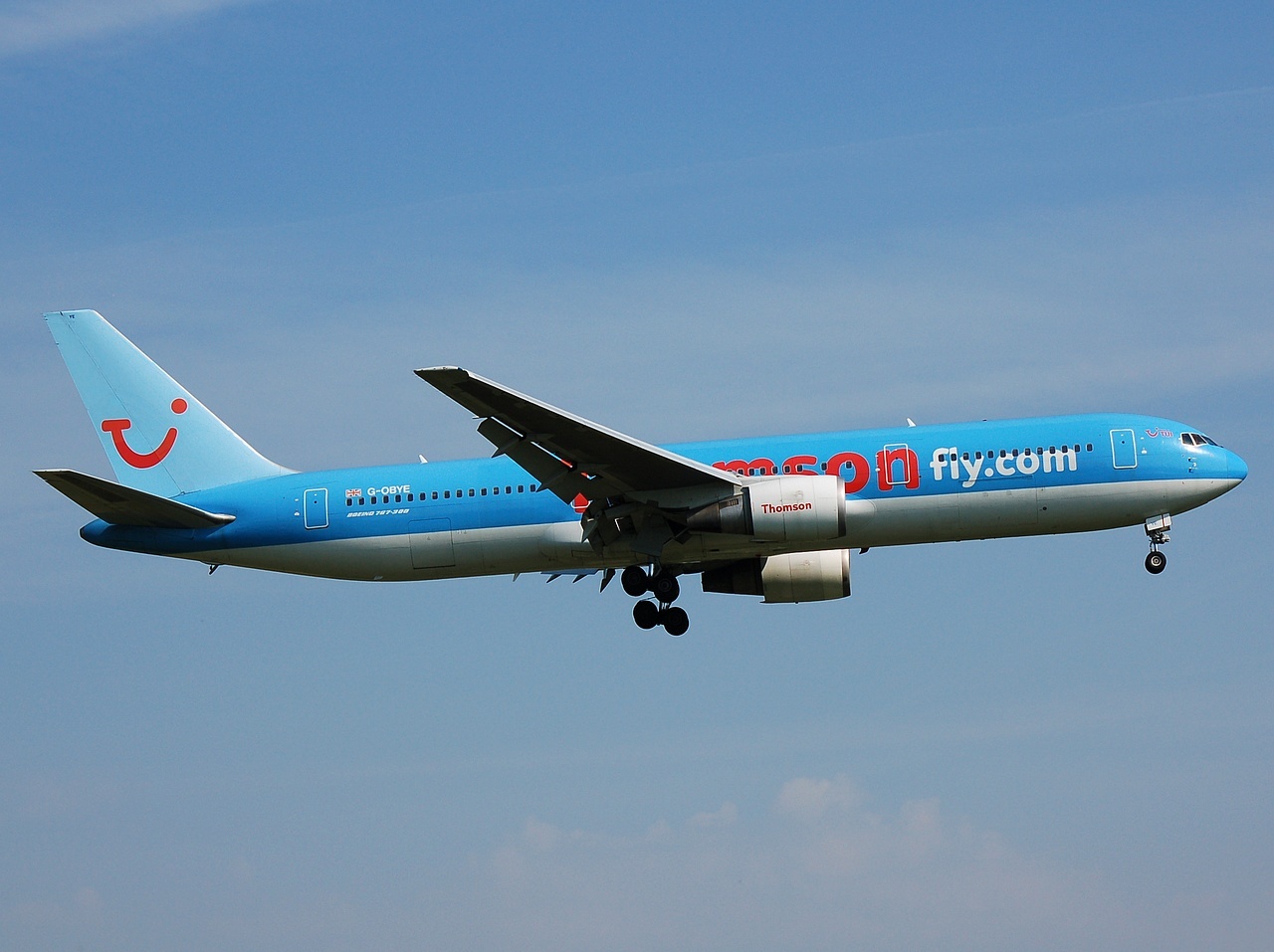 G-OBYE - 767-304(ER) - Thomsonfly - LGW - 13-05-2008