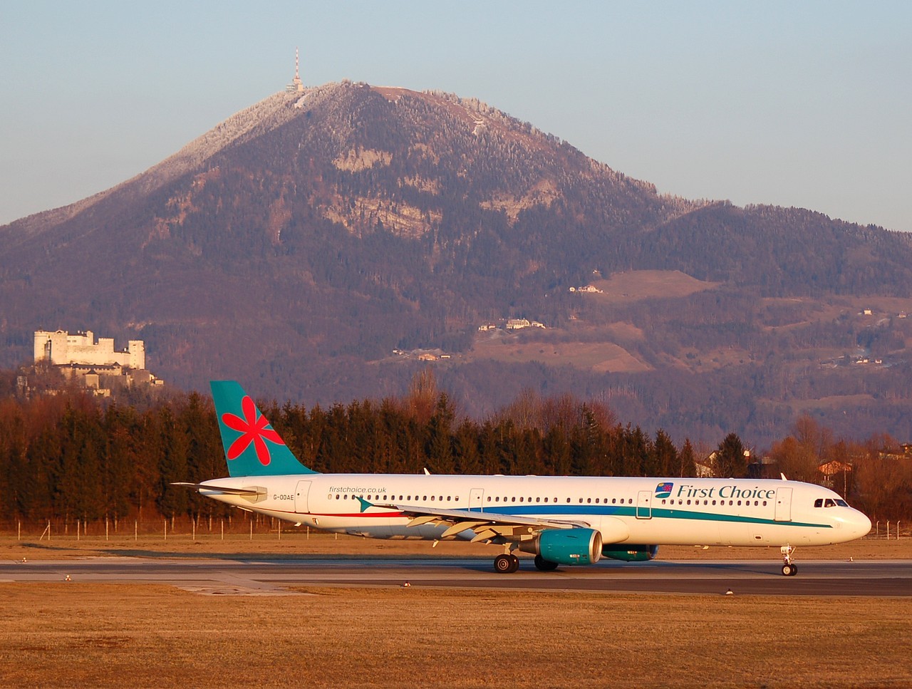 G-OOAE - A321-211 - First Choice Airways - SZG - 16-02-2008