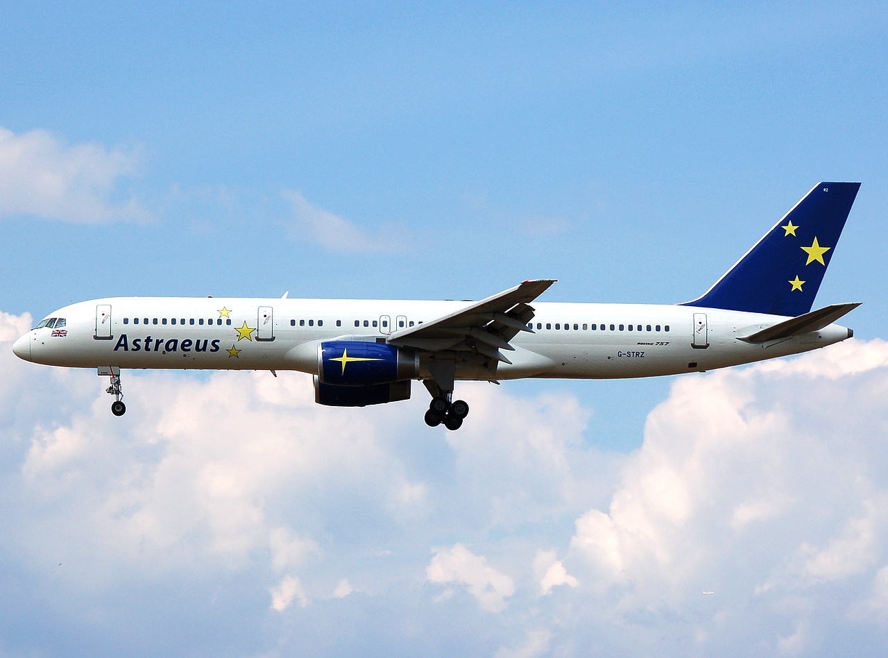 G-STRZ - 757-258 - Astraeus Airlines - CPH - 18-06-2008