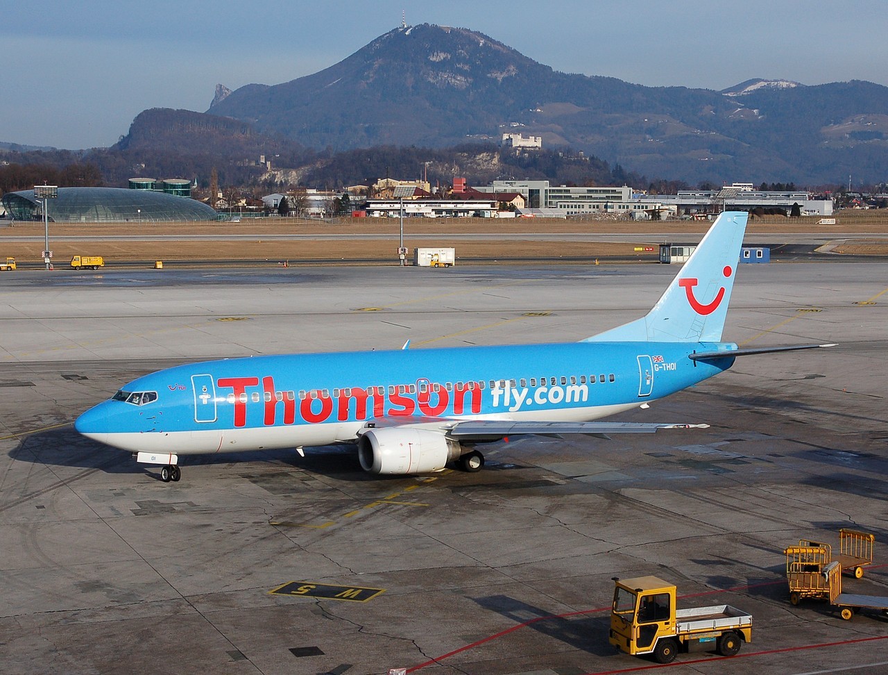 G-THOI - 737-36Q - Thomsonfly - SZG - 17-02-2008