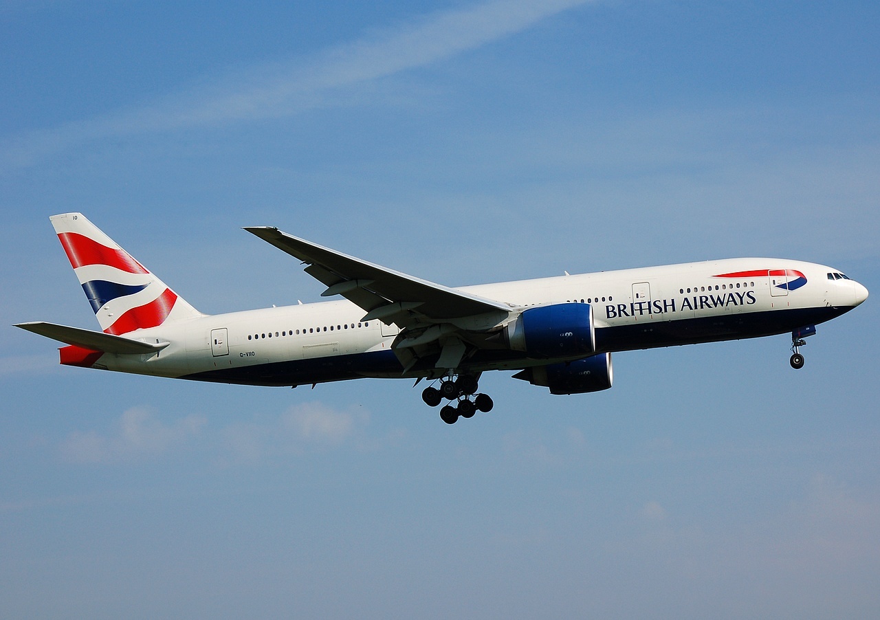 G-VIIO - 777-236(ER) - British Airways - LGW - 13-05-2008b