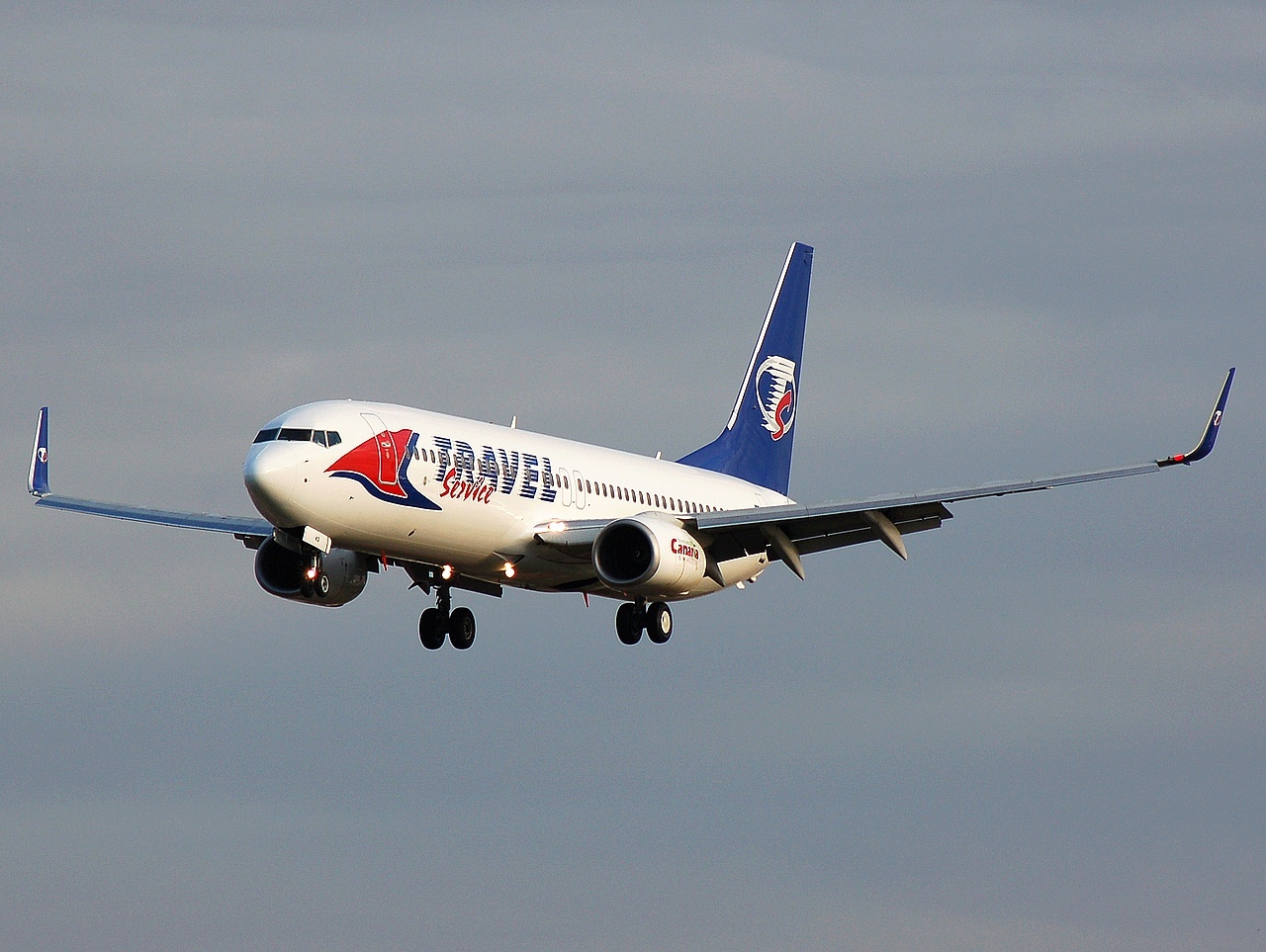 HA-LKD - 737-8K5(WL) - Travel Service Hungary - LIS - 30-05-2008