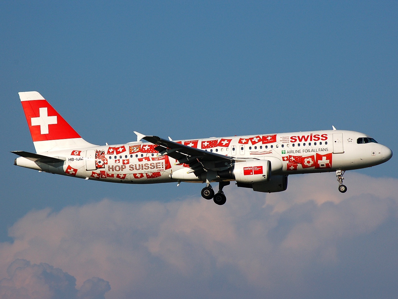 HB-IJM - A320-214 - Swiss - FCO - 10-06-2008