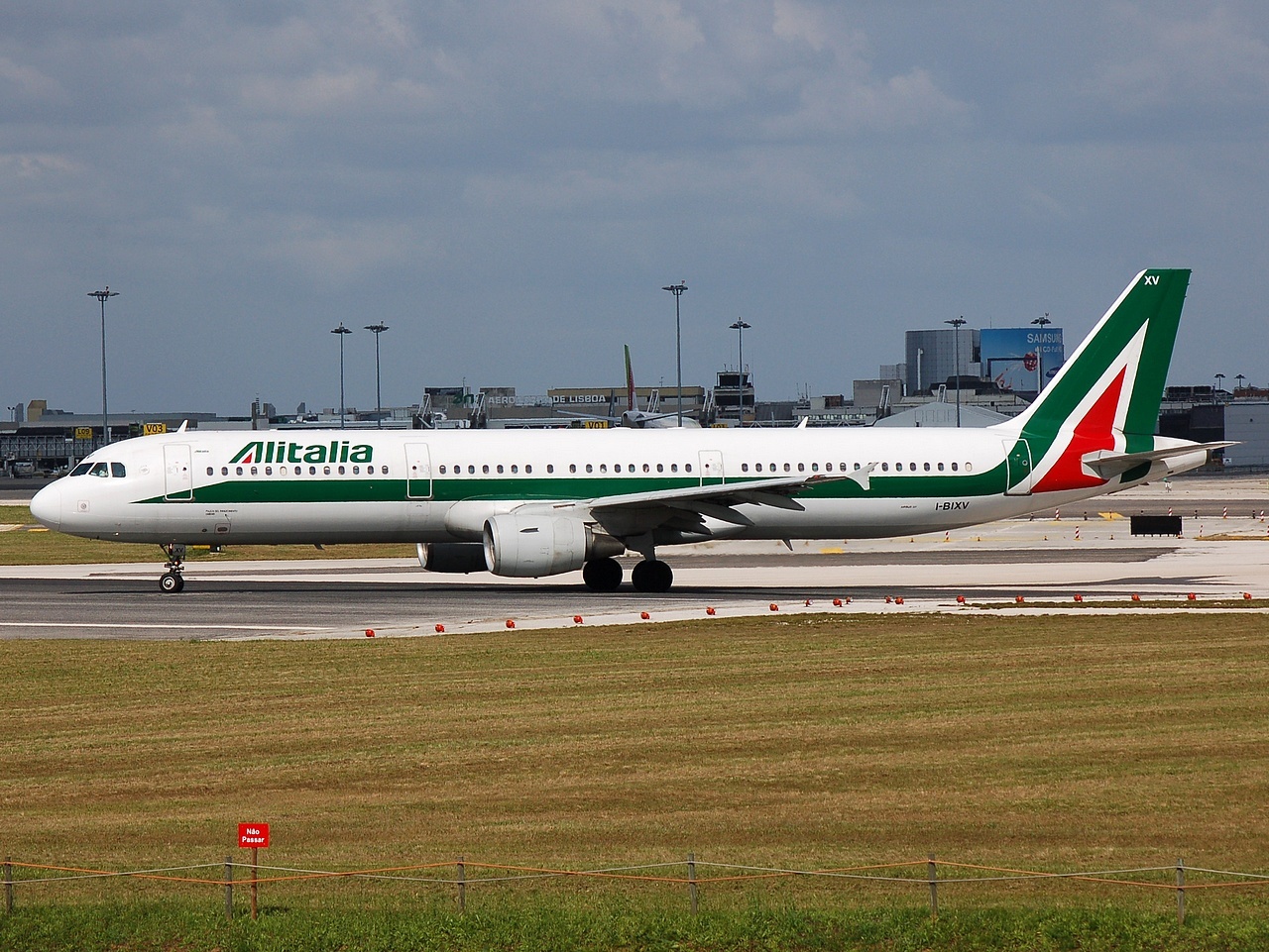 I-BIXV - A321-112 - Alitalia - LIS - 30-05-2008