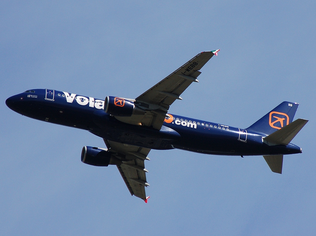 I-WEBB - A320-214 - Volare Airlines - ORY - 10-07-2008