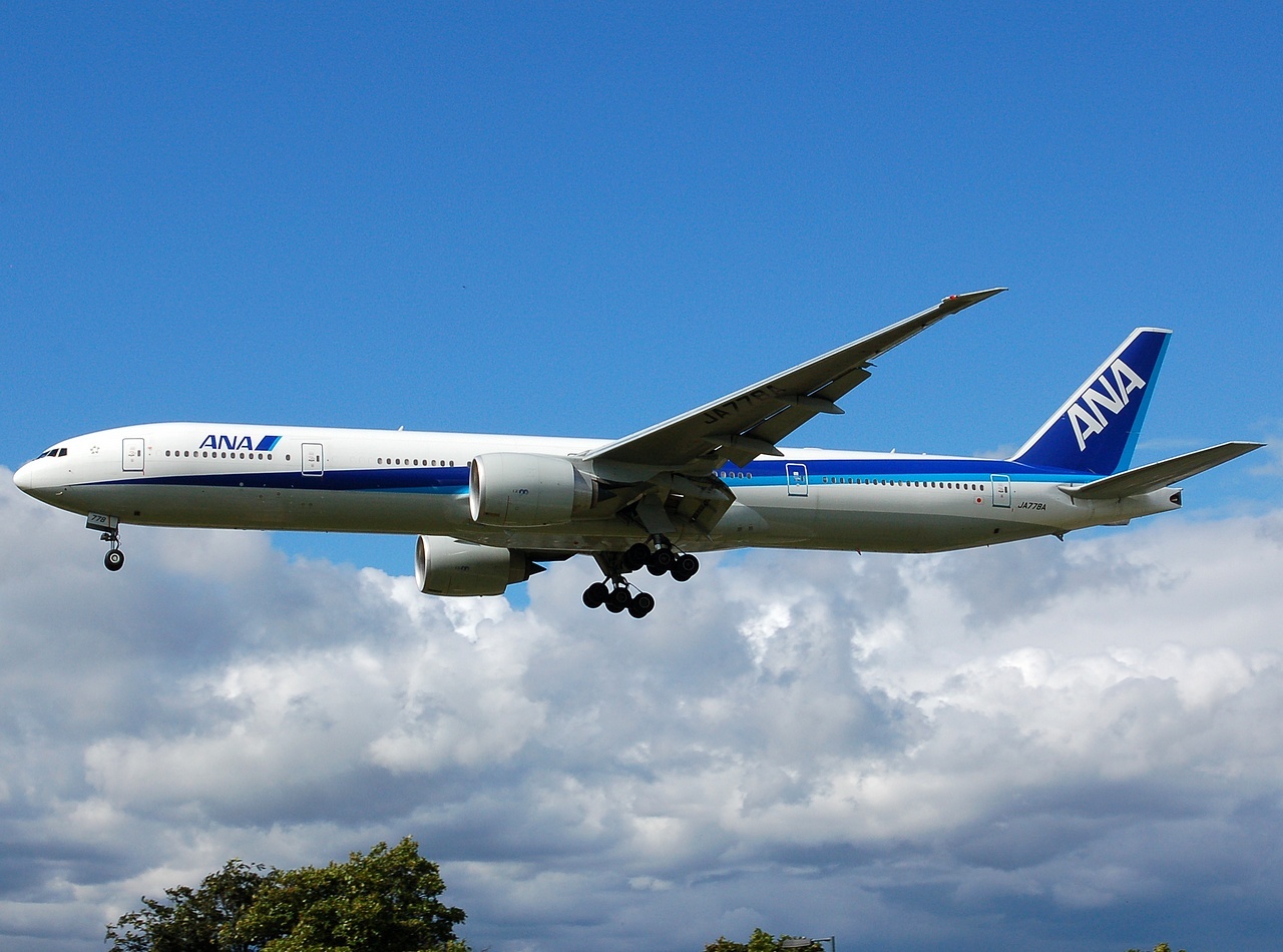 JA778A - 777-381(ER) - ANA All Nippon Airways - LHR - 12-07-2008