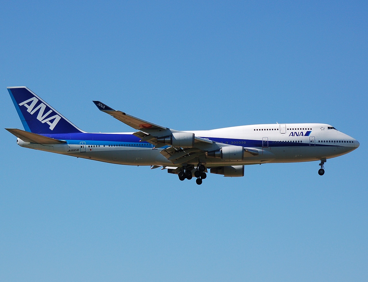 JA8958 - 747-481 - ANA All Nippon Airways - FRA - 10-05-2008
