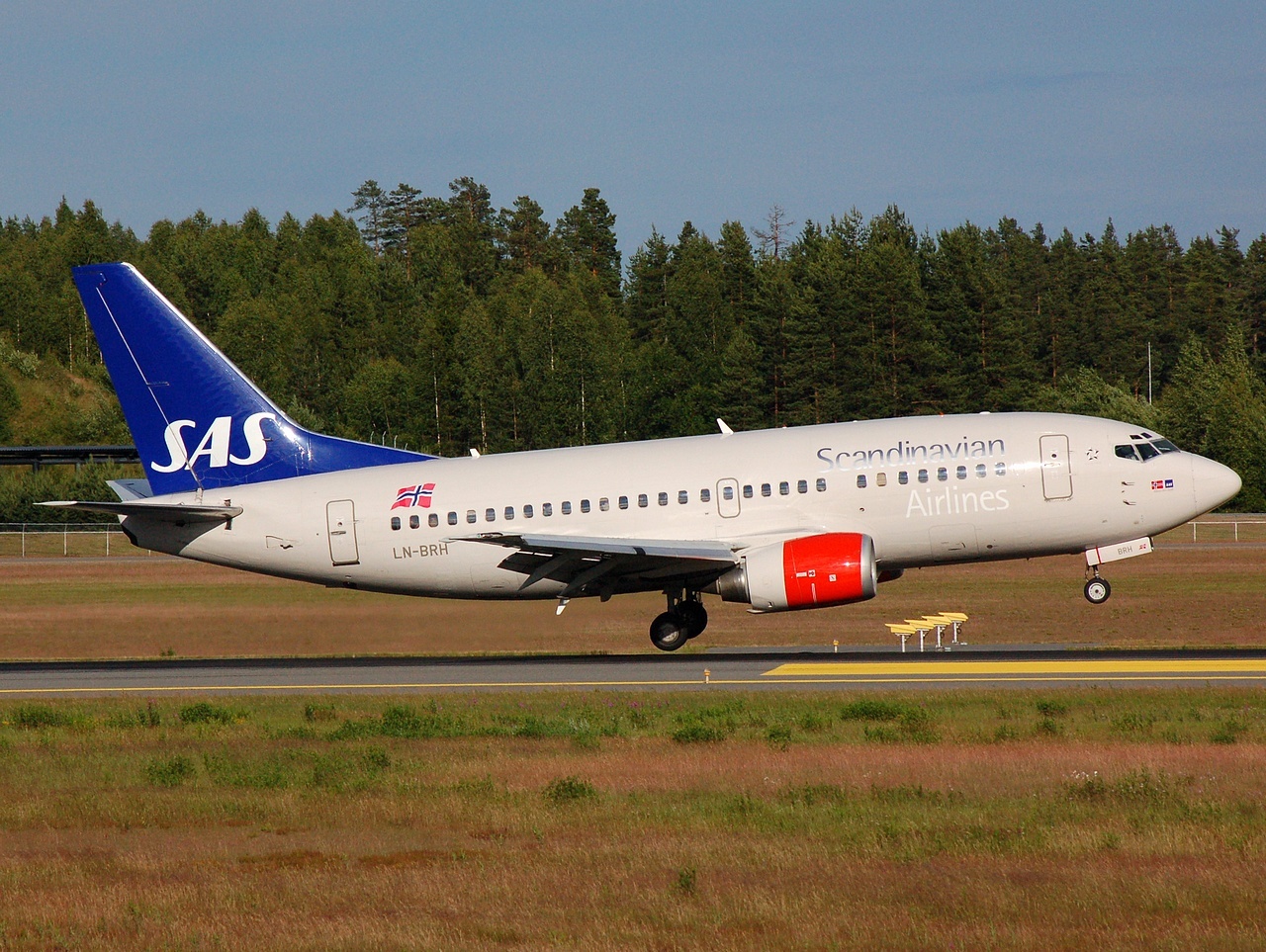 LN-BRH - 737-505 - SAS Norge - OSL - 25-06-2008