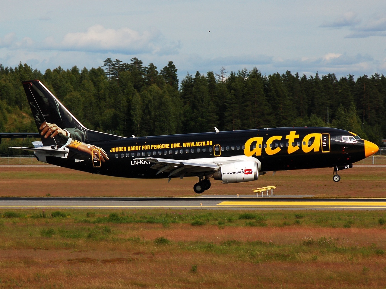 LN-KKY - 737-33S - Norwegian Air Shuttle - OSL - 25-06-2008c