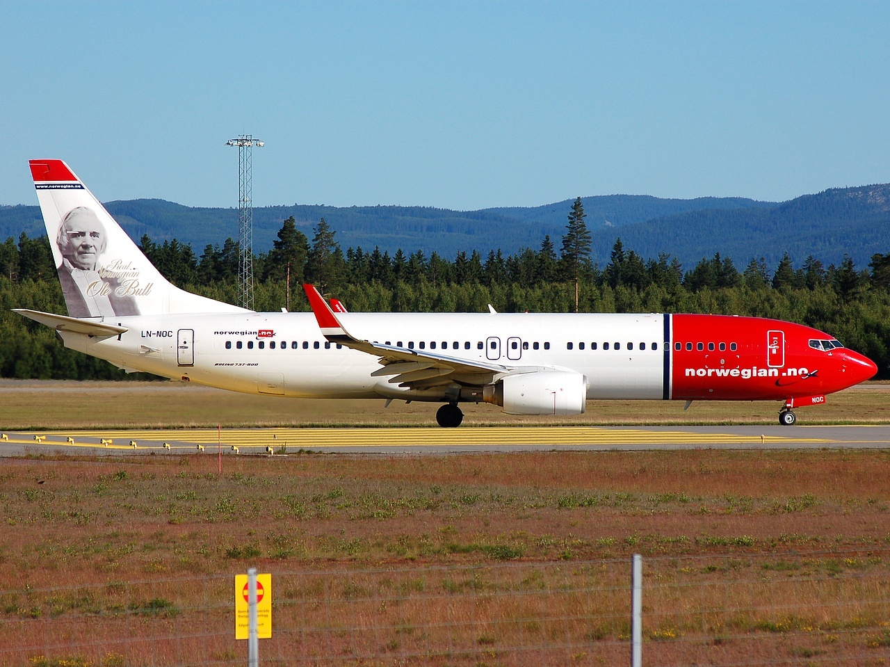 LN-NOC - 737-81Q(WL) - Norwegian Air Shuttle - OSL - 25-06-2008