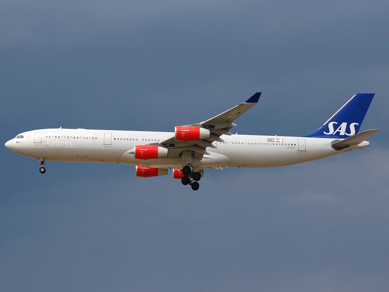 LN-RKF - A340-313 - SAS Scandinavian Airlines - CPH - 20-06-2008