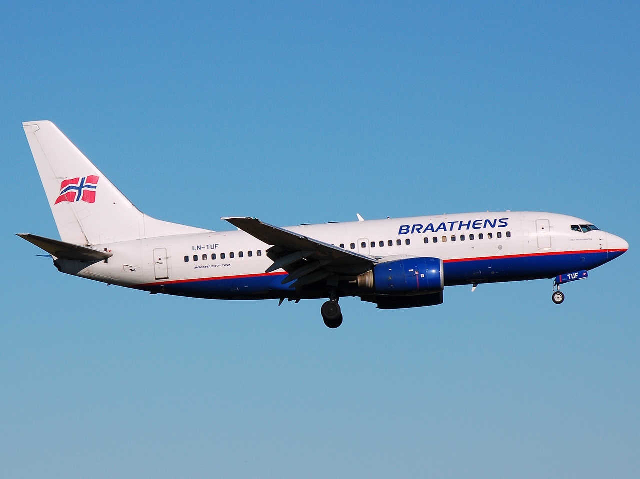 LN-TUF - 737-705 - Braathens - OSL - 25-06-2008