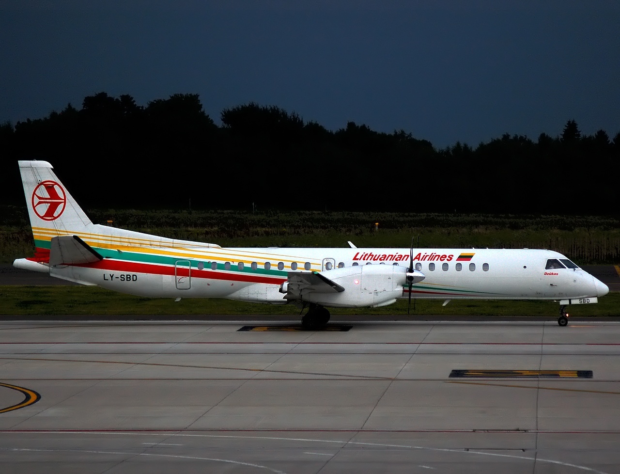 LY-SBD - Saab 2000 - Lithuanian Airlines - CRL - 11-08-2008