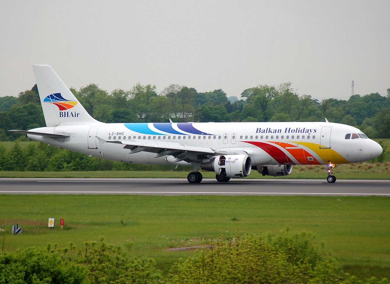 LZ-BHC - A320-211 - Balkan Holidays Air (BH Air) - MAN - 17-05-2008