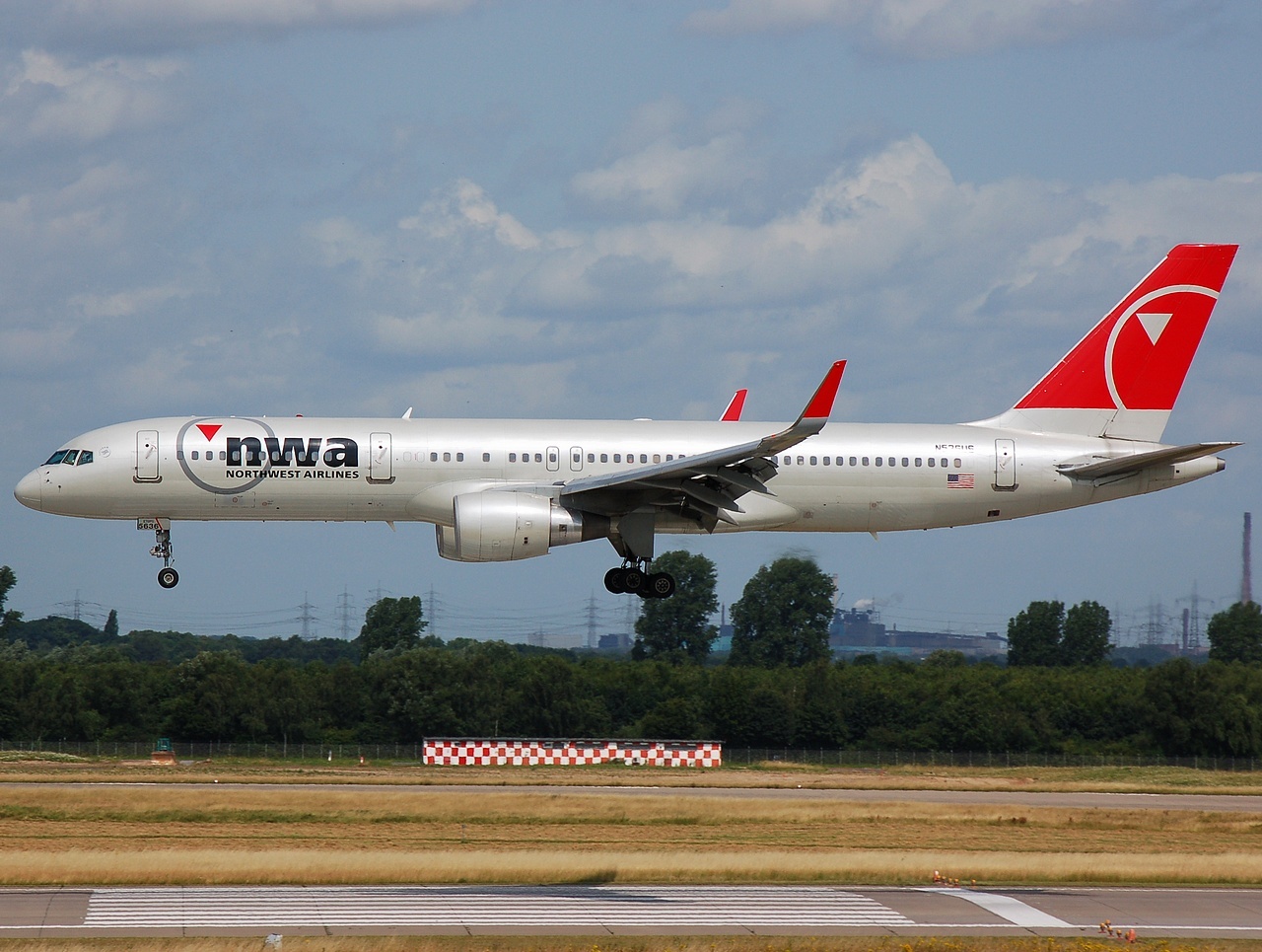 N536US - 757-251(WL) - Northwest Airlines - DUS - 06-07-2008