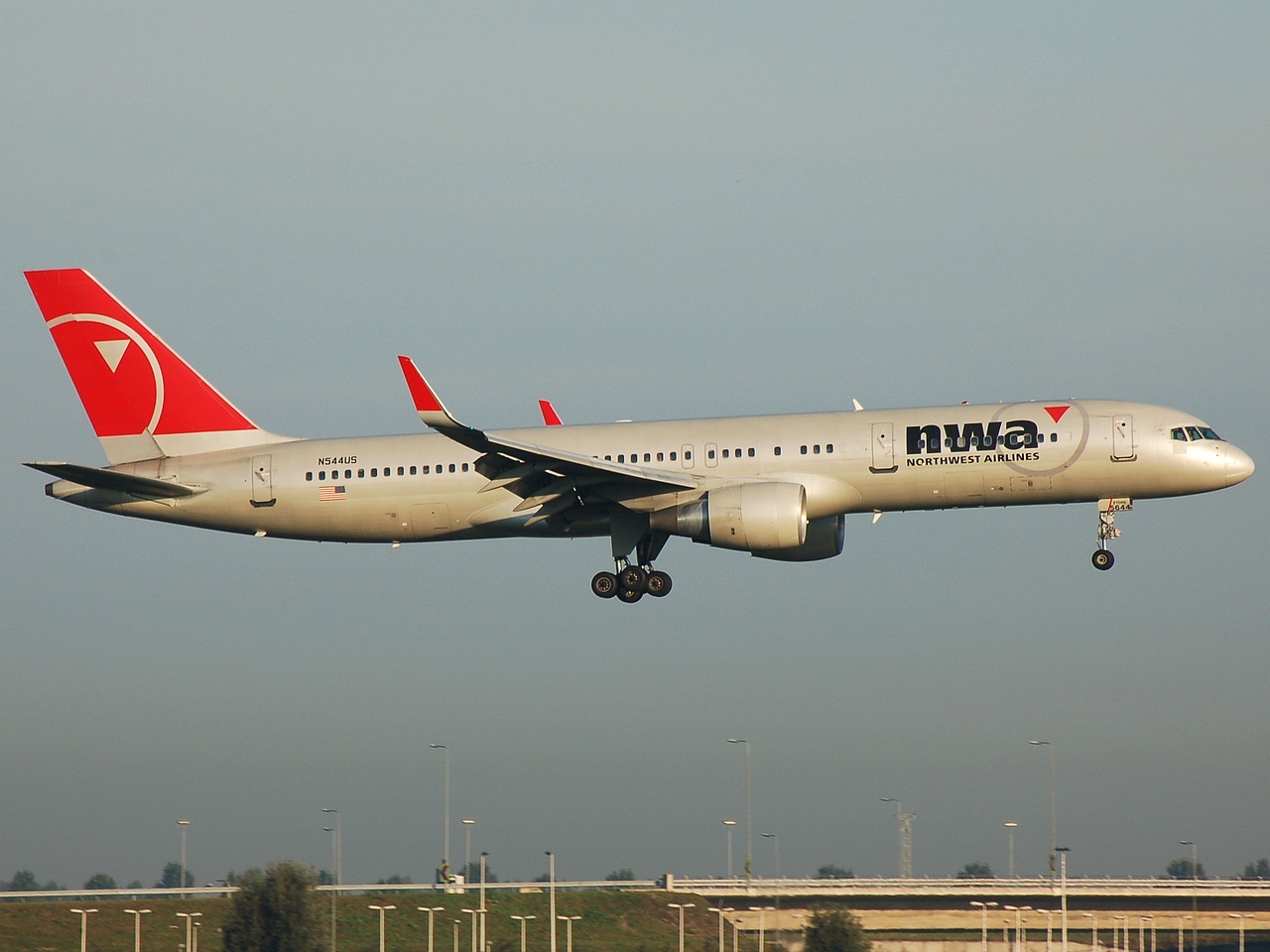 N544US - 757-251(WL) - Northwest Airlines - AMS - 20-09-2008