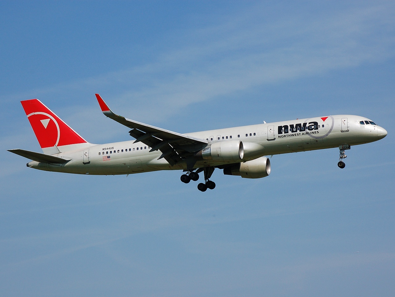 N544US - 757-251(WL) - Northwest Airlines - LGW - 13-05-2008