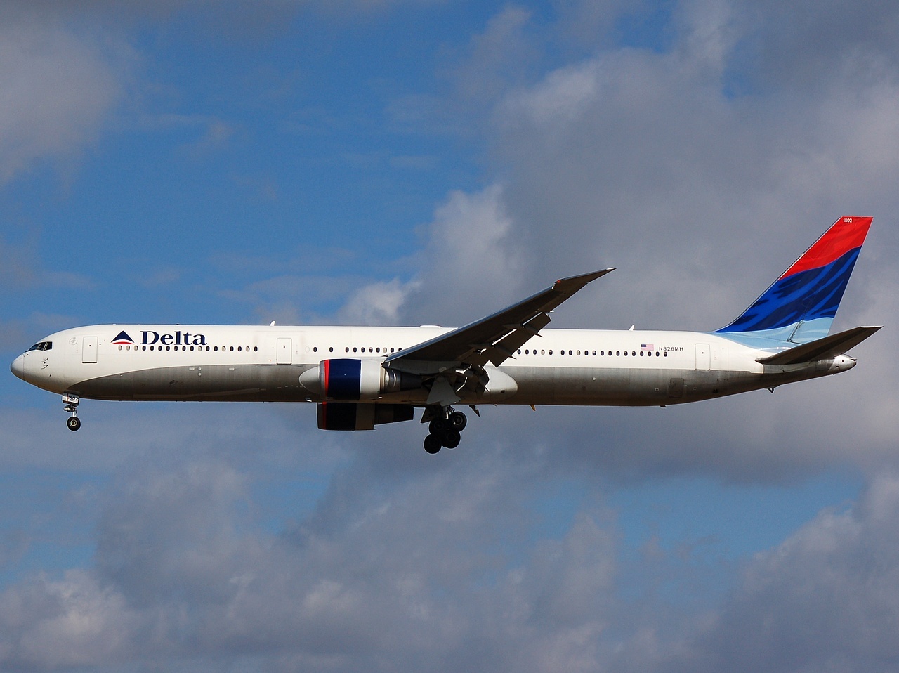 N826MH - 767-432(ER) - Delta Air Lines - CPH - 20-06-2008