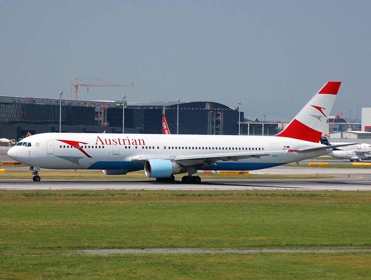 OE-LAX - 767-3Z9(ER) - Austrian Airlines - VIE - 03-07-2008