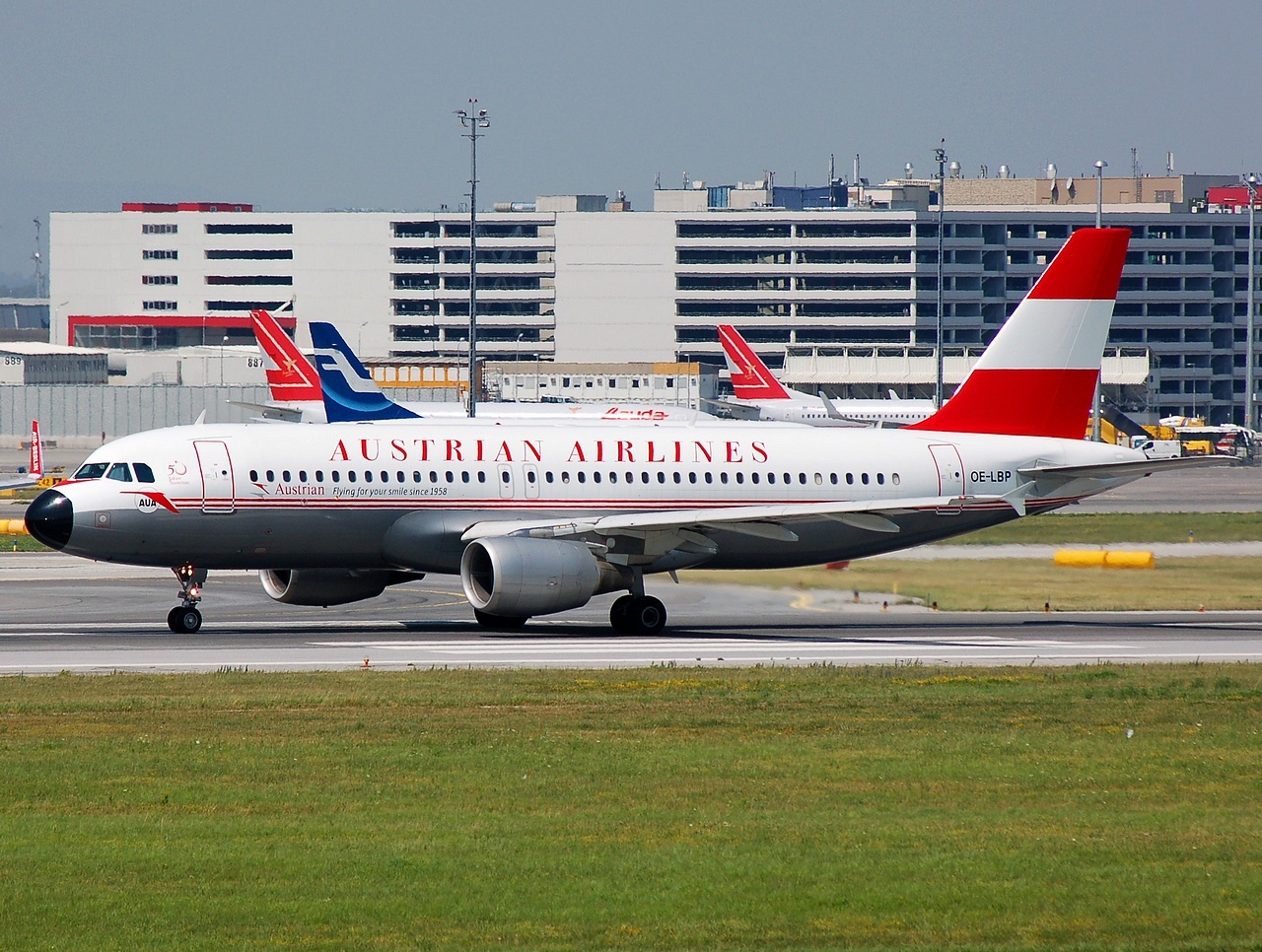 OE-LBP - A320-214 - Austrian Airlines - VIE - 03-07-2008