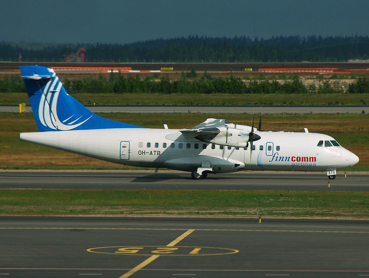 OH-ATB - ATR 42-500 - FinnCom Airlines - HEL - 09-06-2008