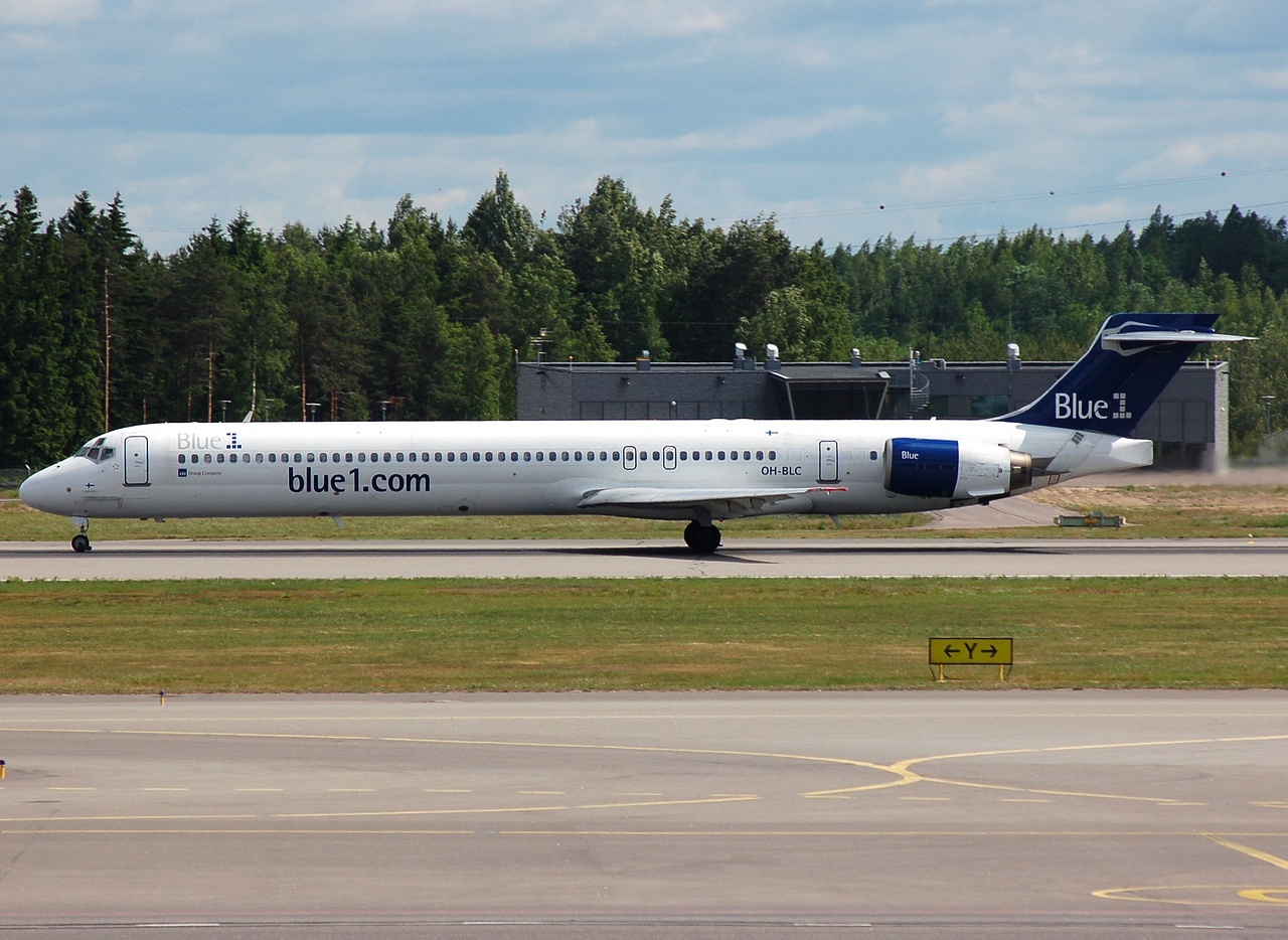 OH-BLC - MD-90-30 - Blue 1 - HEL - 08-06-2008