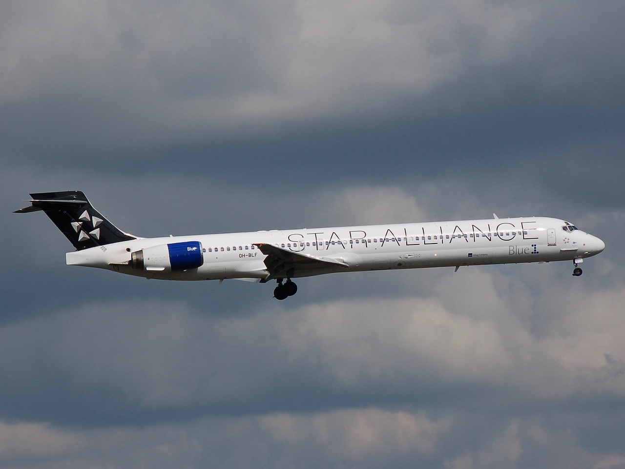 OH-BLF - MD-90-30 - Blue 1 - HEL - 07-06-2008