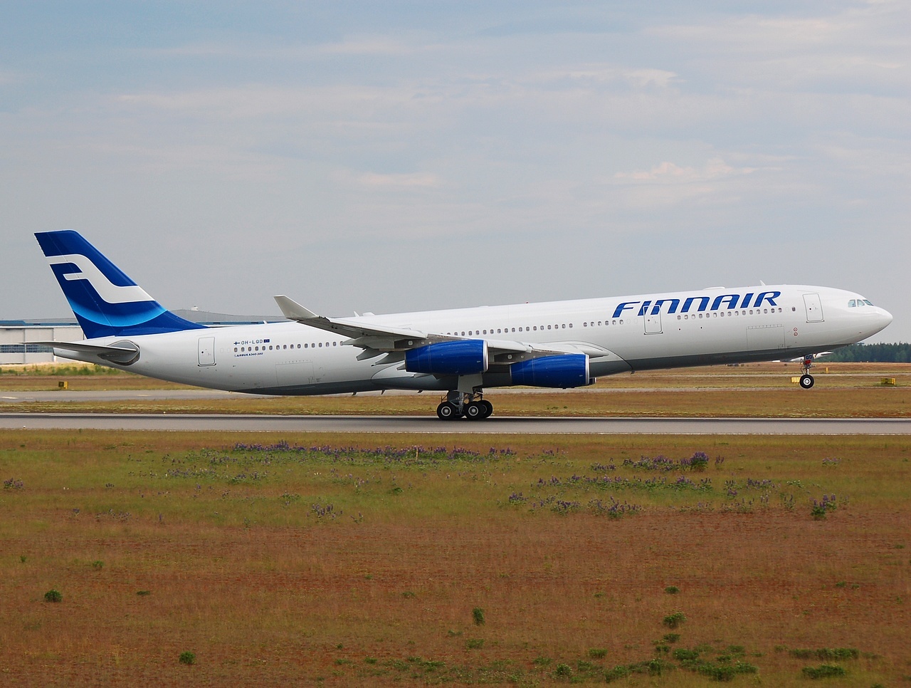 OH-LQD - A340-313 - Finnair - HEL - 06-06-2008