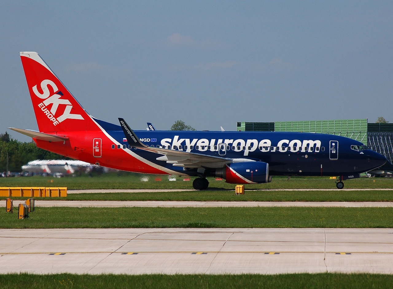 OM-NGD - 737-76N(WL) - SkyEurope Airlines - MAN - 14-05-2008