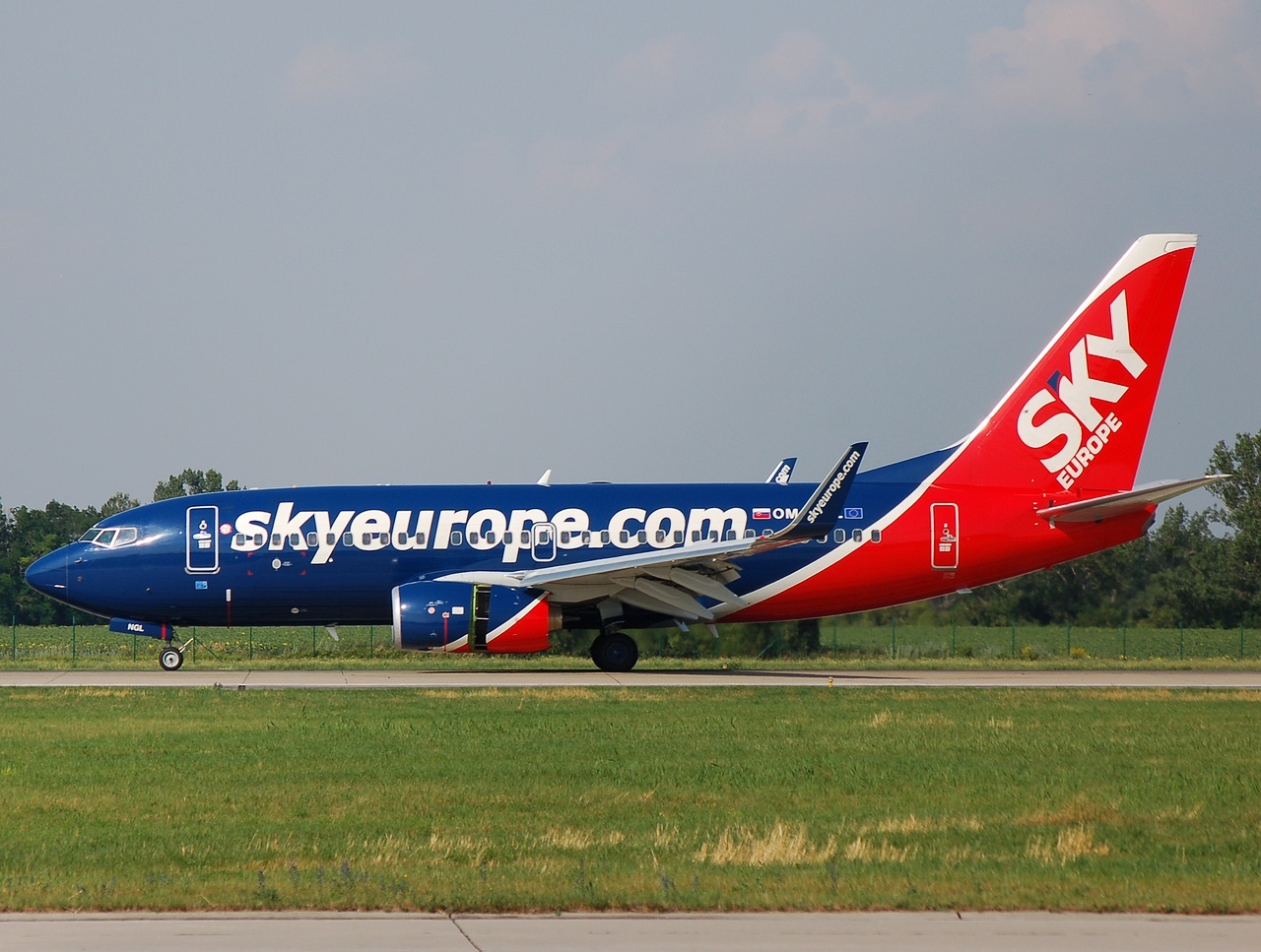 OM-NGL - 737-76N(WL) - SkyEurope Airlines - BTS - 02-07-2008