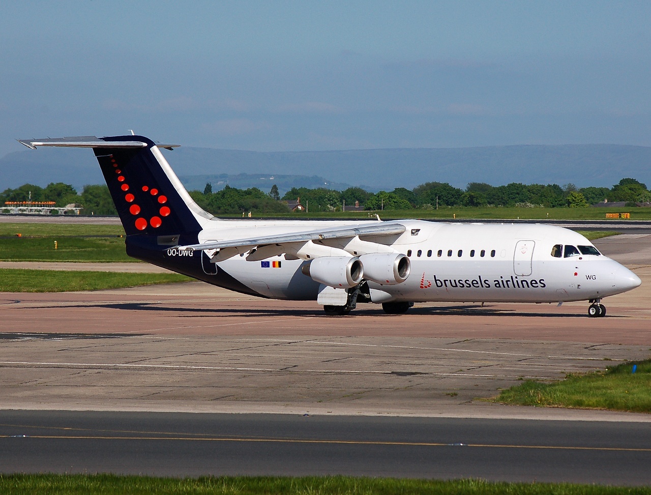 OO-DWG - RJ100 - Brussels Airlines - MAN - 14-05-2008