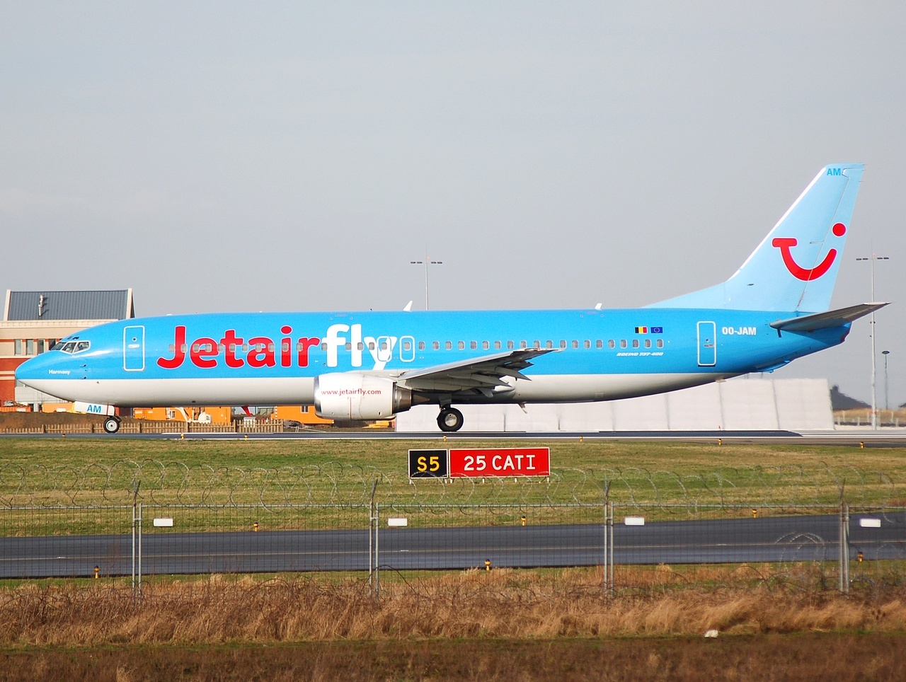 OO-JAM - 737-46J - JetairFly - CRL - 25-01-2008b