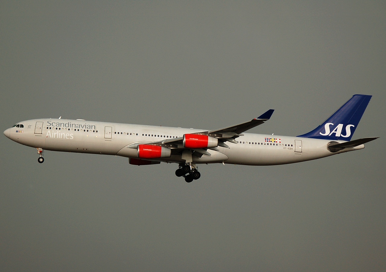 OY-KBM - A340-313 - SAS Scandinavian Airlines - CPH - 20-06-2008