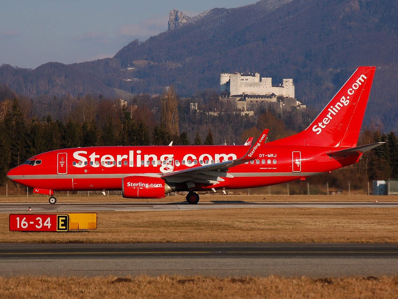 OY-MRJ - 737-7L9(WL) - Sterling European - SZG - 16-02-2008b