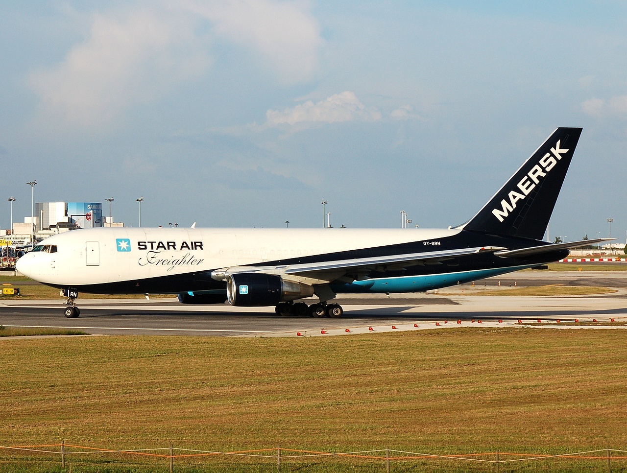 OY-SRN - 767-219(ER) - Star Air - LIS - 30-05-2008