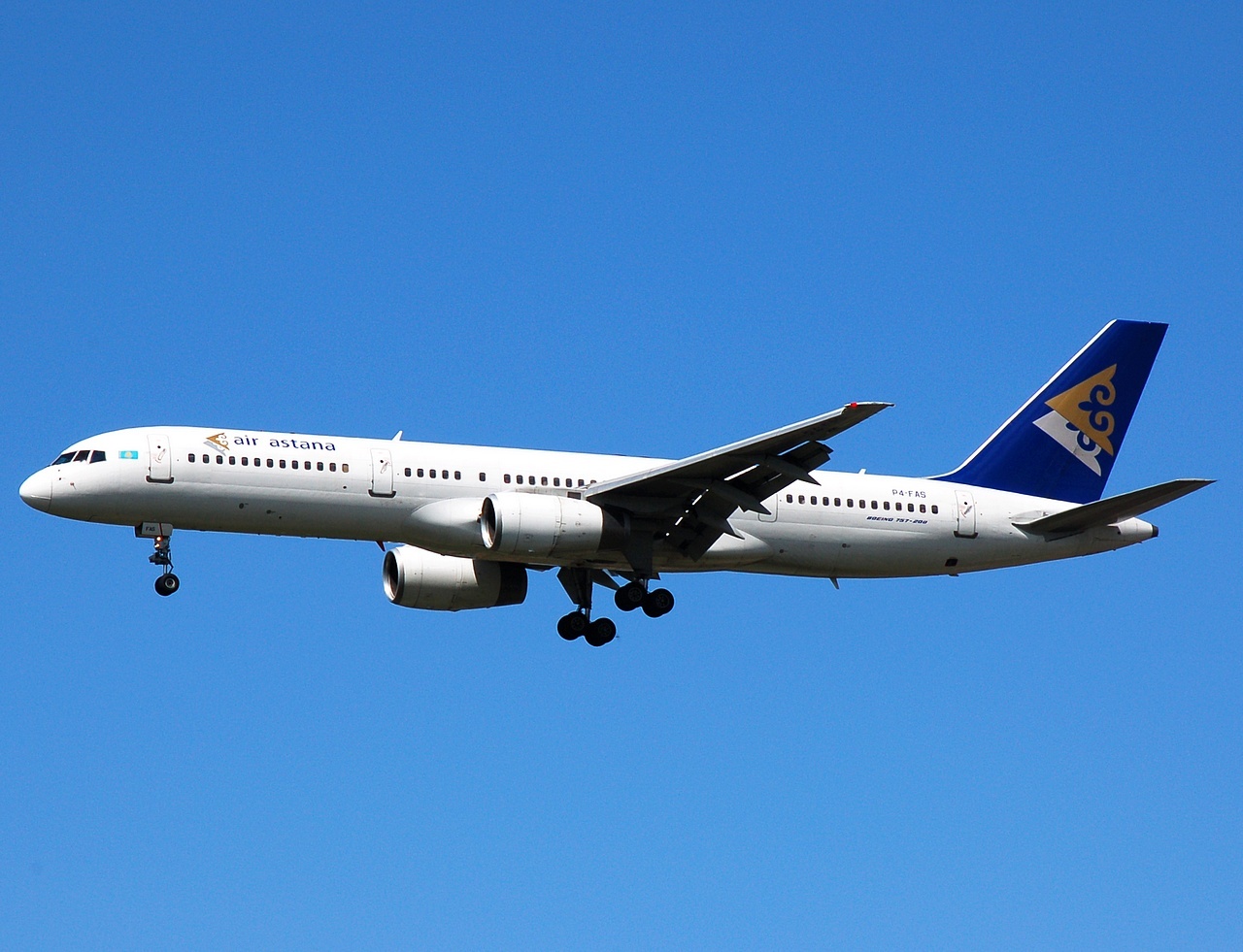 P4-FAS - 757-2G5 - Air Astana - LHR - 12-07-2008