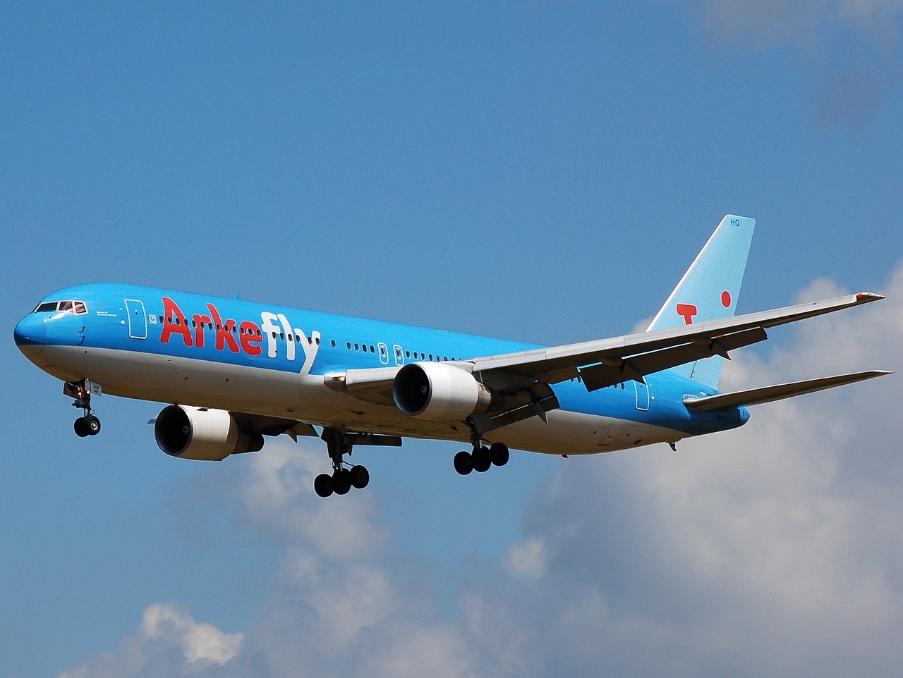 PH-AHQ - 767-383(ER) - Arkefly - BRU - 04-07-2008