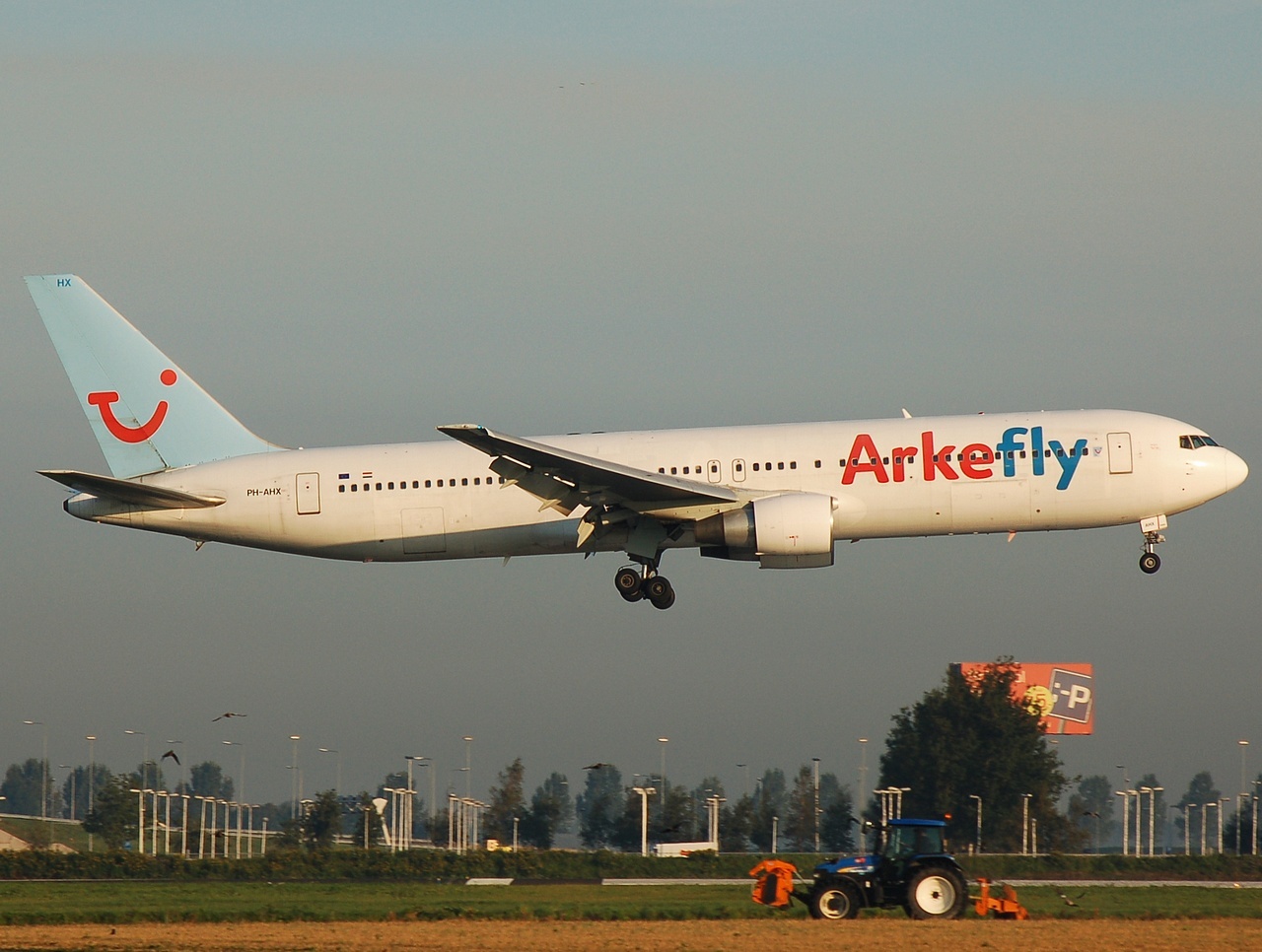 PH-AHX - 767-383(ER) - Arkefly - AMS - 20-09-2008